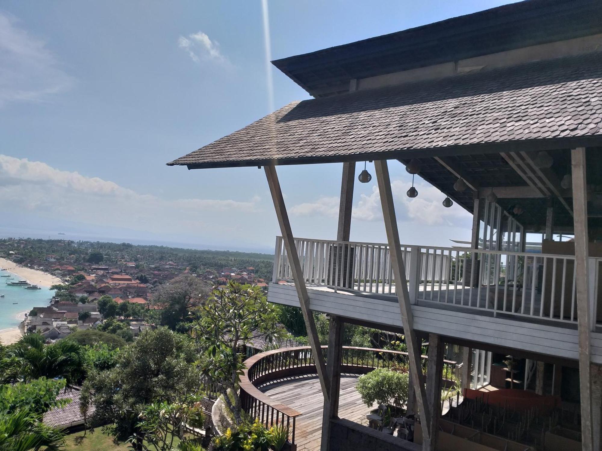 Jenggala Hill Hotel Нуса Лембонган Екстериор снимка