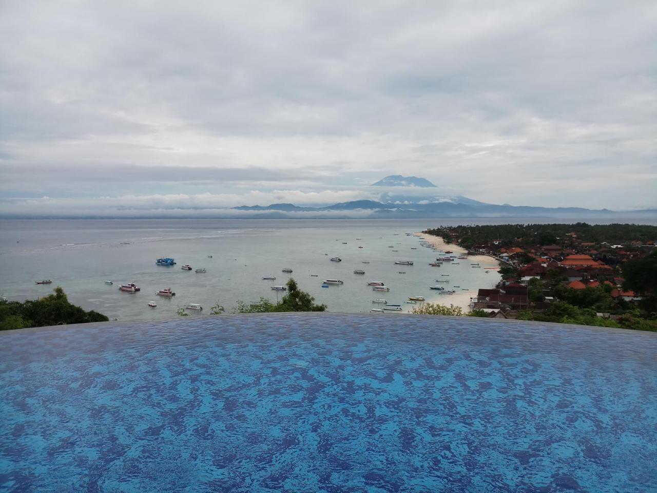 Jenggala Hill Hotel Нуса Лембонган Екстериор снимка