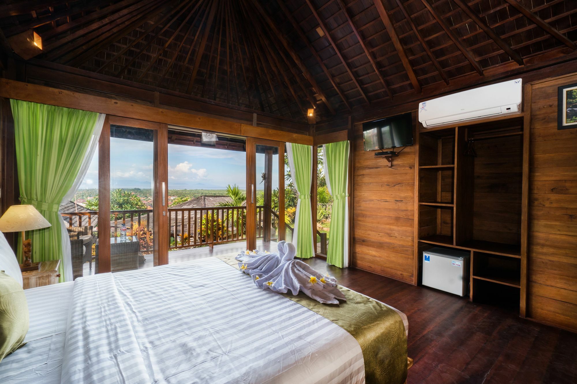 Jenggala Hill Hotel Нуса Лембонган Екстериор снимка